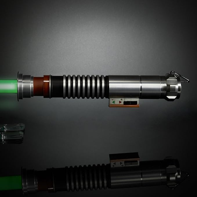 Star Wars: The Black Series Luke Skywalker Force FX Lightsaber